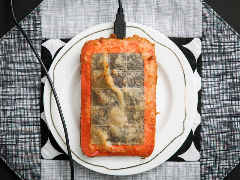 Illustration for article titled You'll Want to Devour Your iPod and These Other Deep-Fried Gadgets